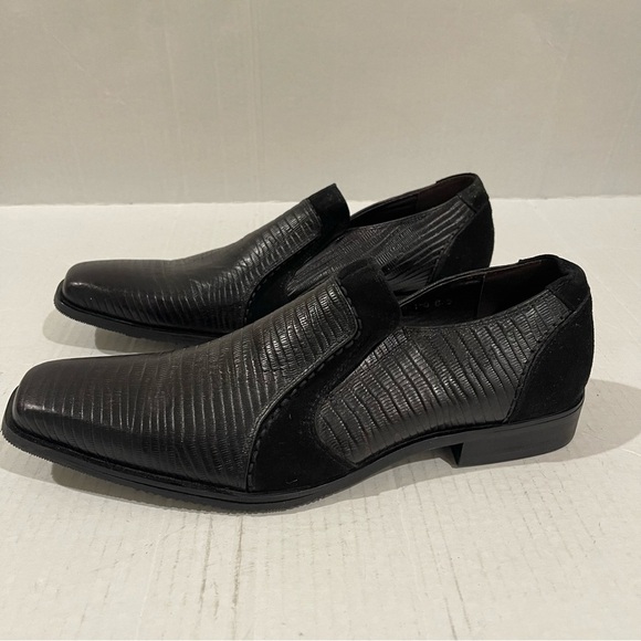 Men’s Zota Black Faux Leather Suede Slip On Loafers Size 7.5 US! - Picture 1 of 8